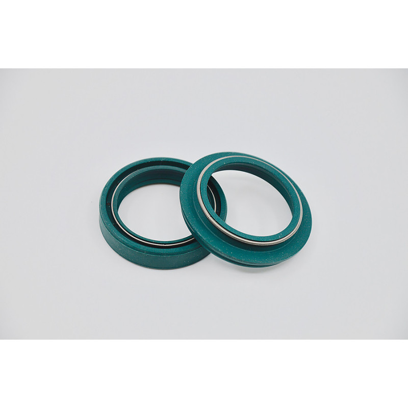 SKF Retén y guardapolvo color verde Showa 39x52x11